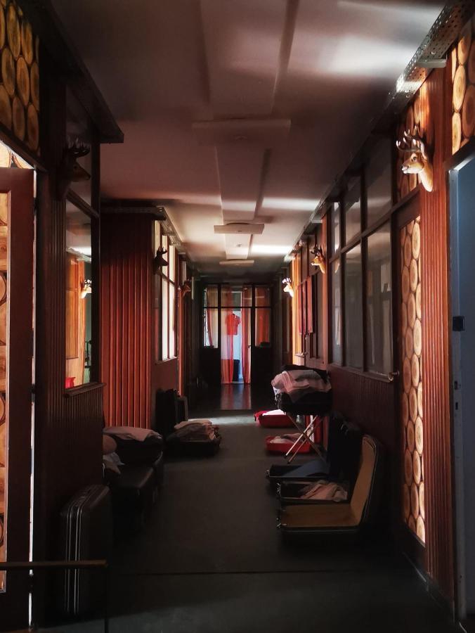 Ghostel 1St: Alternative Arts Experience for Creative Minds Charleroi Exterior photo