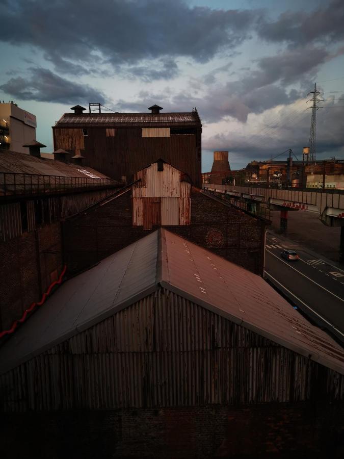 Ghostel 1St: Alternative Arts Experience for Creative Minds Charleroi Exterior photo