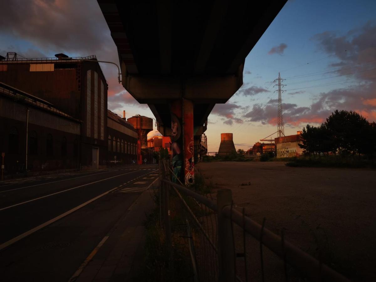 Ghostel 1St: Alternative Arts Experience for Creative Minds Charleroi Exterior photo